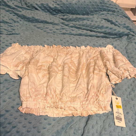 Ocean Drive Cream Ruffle Blouse - Picture 3 of 3